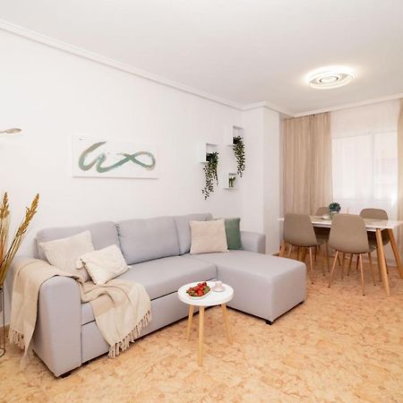 Апартаменты Piso En El Centro Торевьиа Экстерьер фото