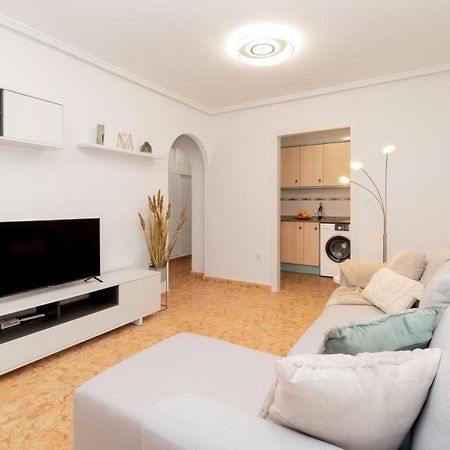 Апартаменты Piso En El Centro Торевьиа Экстерьер фото