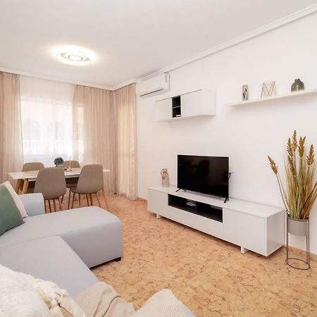 Апартаменты Piso En El Centro Торевьиа Экстерьер фото